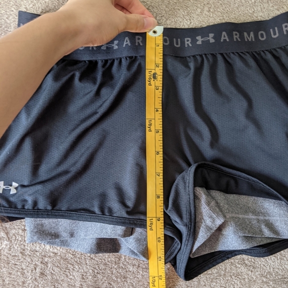 Under Armour Heat Gear Workout Shorts - Picture 4 of 4
